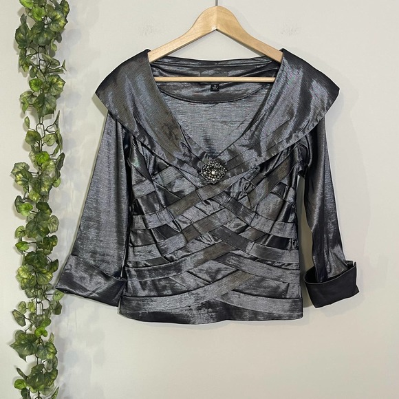 KM COLLECTIONS Tops - KM  COLLECTIONS | TOP SIZE 10 GRAY SILVER